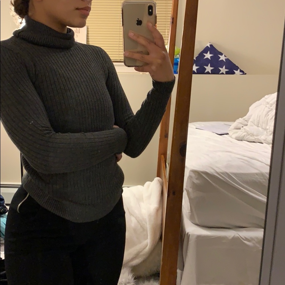 Gray turtle neck sweater